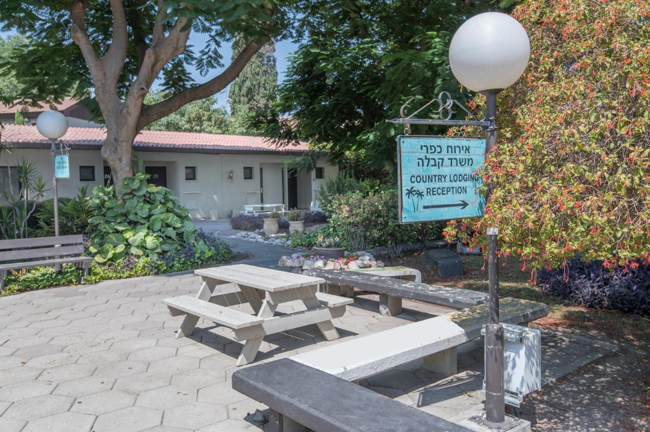 Hotel Degania Bet Kibbutz Country Lodging Kinneret Exterior foto